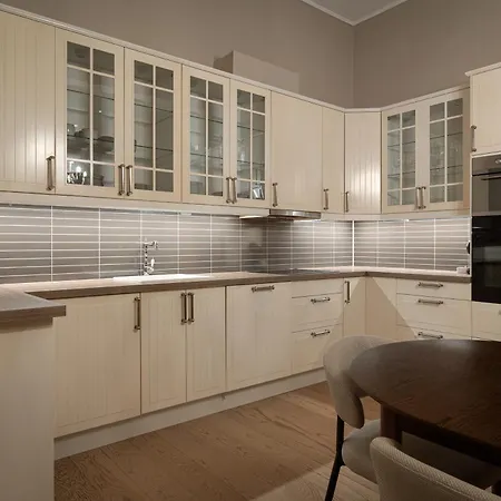 Nordic Luxury Near Downtown Διαμέρισμα *